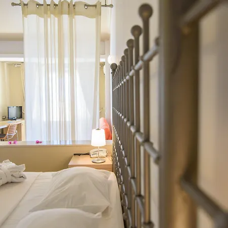 Hotel Antinea & Kamari (Santorini)