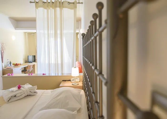 Otel Antinea & Kamári