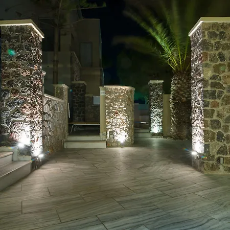 Antinea & 호텔 Kamári