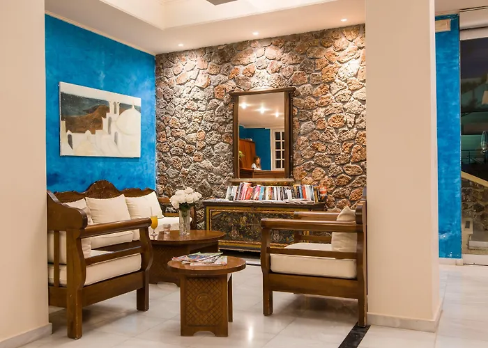 Antinea & Hotel Kamari (Santorini)