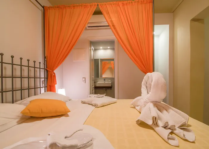 Antinea & 4* Kamari (Santorini)