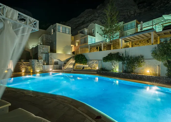 Antinea & Hotel Kamari (Santorini)