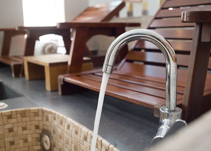 Antinea & 4* Kamari (Santorini)