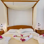 فندق أنتينا سويتس هوتل آند سبا Kamári