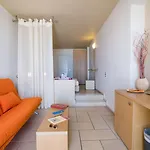 أنتينا سويتس هوتل آند سبا