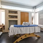 أنتينا سويتس هوتل آند سبا 4*