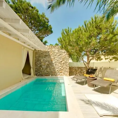 Antinea & Hotel 4*