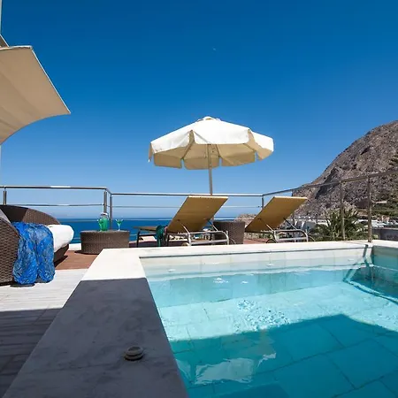 Antinea & Kamari (Santorini)