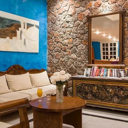 Antinea & Hotel 4*