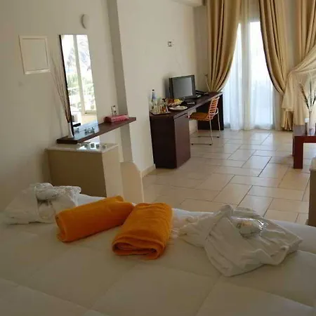 Antinea & Hotel
